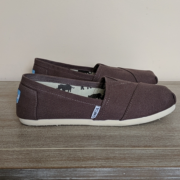 Toms Shoes - Toms • Ash Grey Slip Ons - 6.5
